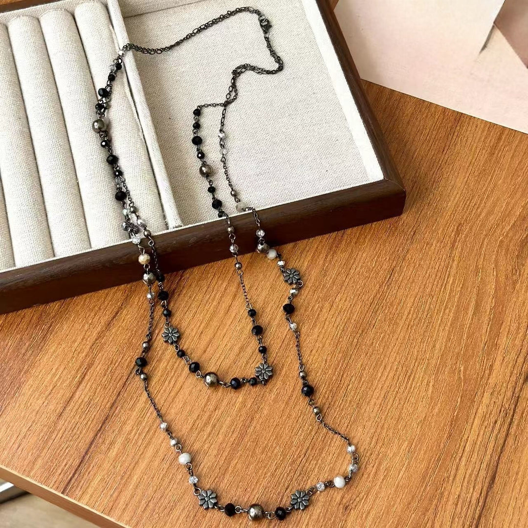 Delicate Daisy Necklace