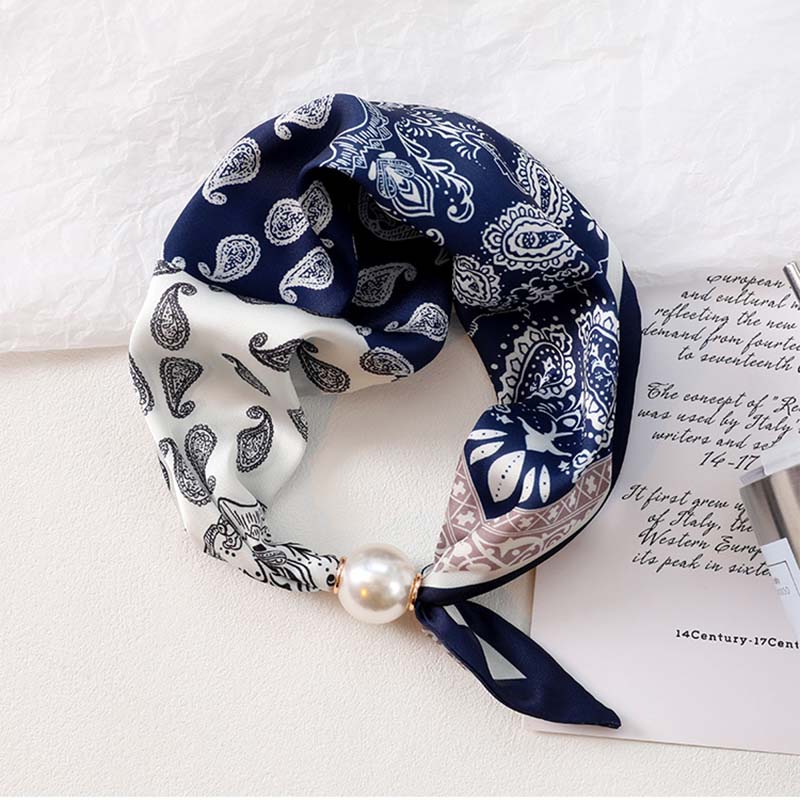 Ethnic Magnetic Clasp Scarf Necklace