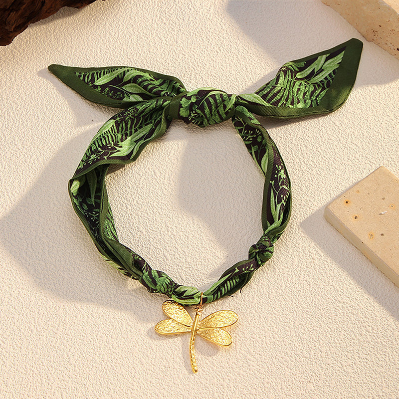 Elegant Floral Scarf Necklace