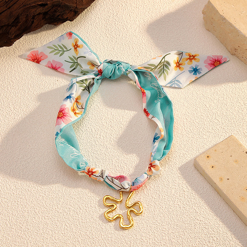 Elegant Floral Scarf Necklace